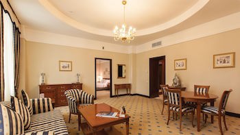 Grand Hotel Tien Shan