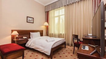 Grand Hotel Tien Shan