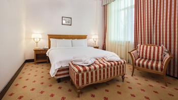 Grand Hotel Tien Shan