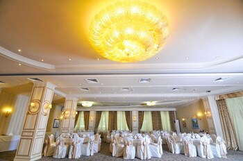 Grand Hotel Tien Shan