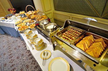 Grand Hotel Tien Shan
