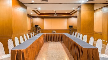 K Park Grand Hotel