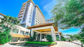 K Park Grand Hotel