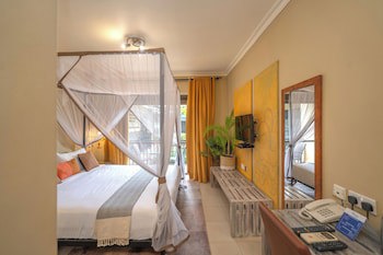 Dolphin Suites