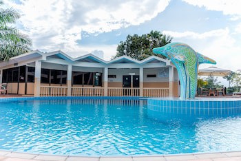 Dolphin Suites