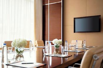 Courtyard By Marriott Kochi Airport