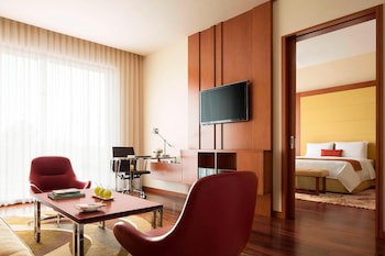 Courtyard By Marriott Kochi Airport