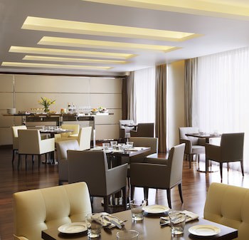 Courtyard By Marriott Kochi Airport