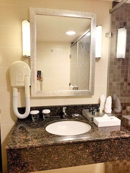 Best Western Premier Muscat