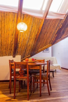 Casa De Las Rosas