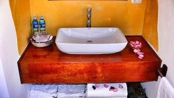 Casa De Las Rosas