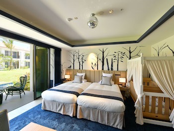 Fusaki Beach Resort Hotel & Villas