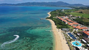 Fusaki Beach Resort Hotel & Villas