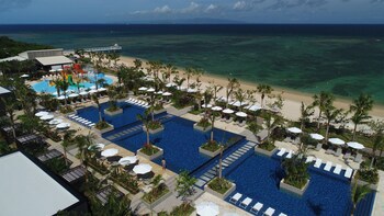 Fusaki Beach Resort Hotel & Villas
