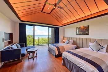 Fusaki Beach Resort Hotel & Villas