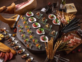 Fusaki Beach Resort Hotel & Villas