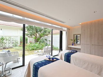 Fusaki Beach Resort Hotel & Villas