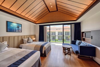 Fusaki Beach Resort Hotel & Villas