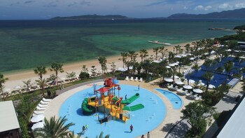 Fusaki Beach Resort Hotel & Villas