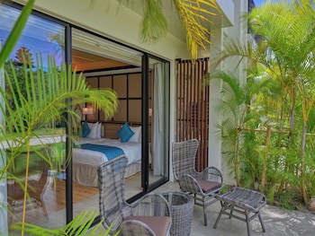 Fusaki Beach Resort Hotel & Villas