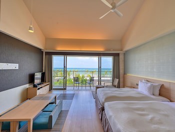 Fusaki Beach Resort Hotel & Villas