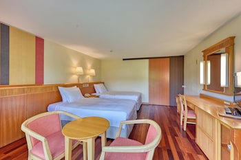 Fusaki Beach Resort Hotel & Villas