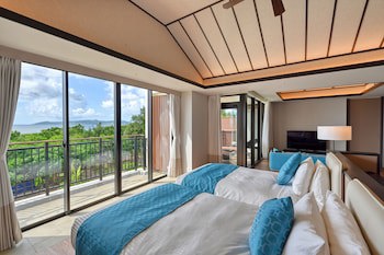 Fusaki Beach Resort Hotel & Villas