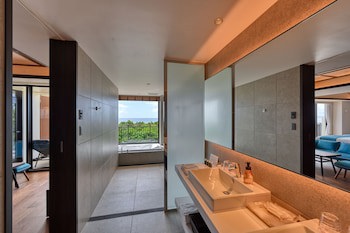 Fusaki Beach Resort Hotel & Villas