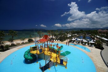 Fusaki Beach Resort Hotel & Villas