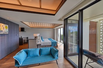 Fusaki Beach Resort Hotel & Villas