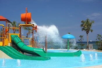 Fusaki Beach Resort Hotel & Villas