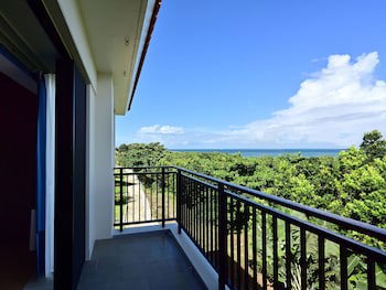 Fusaki Beach Resort Hotel & Villas