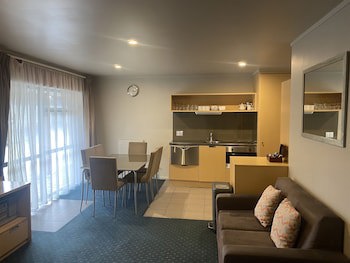 Bentleys Motor Inn
