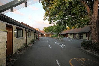 Bentleys Motor Inn