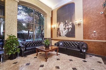 Aleksandrovskiy Hotel