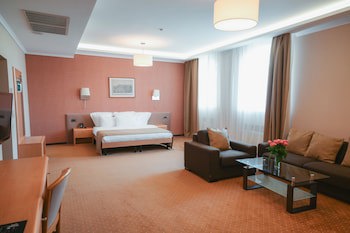 Aleksandrovskiy Hotel