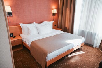 Aleksandrovskiy Hotel