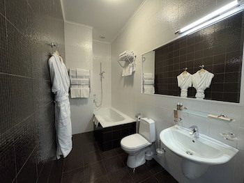 Aleksandrovskiy Hotel