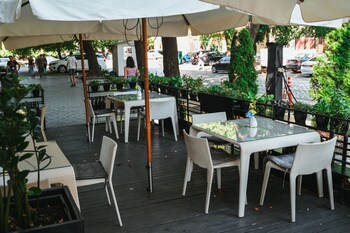 Aleksandrovskiy Hotel