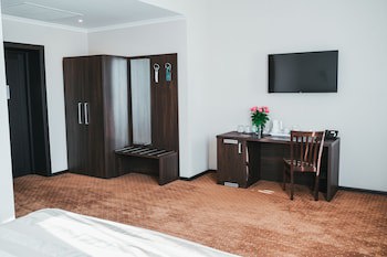 Aleksandrovskiy Hotel