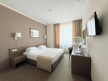 Aleksandrovskiy Hotel