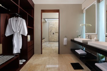 Amadea Resort & Villas