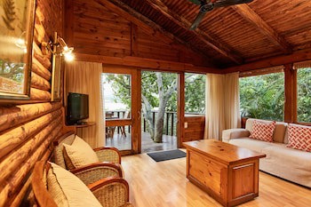 Under Milkwood Resort