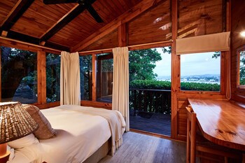 Under Milkwood Resort