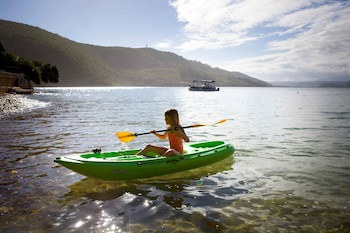 Under Milkwood Resort