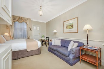 44 Curzon Street Apartments By Mansley