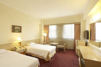 Emperor Hotel