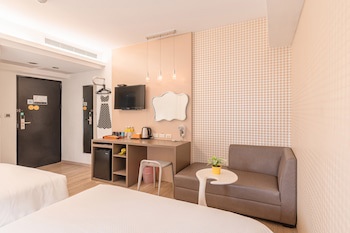 Check Inn Express Kaohsiung Love River