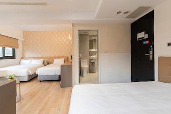 Check Inn Express Kaohsiung Love River