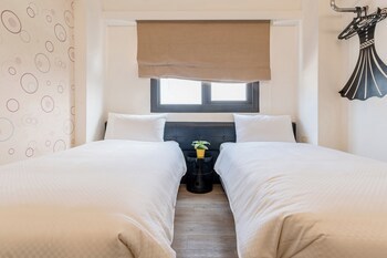 Check Inn Express Kaohsiung Love River